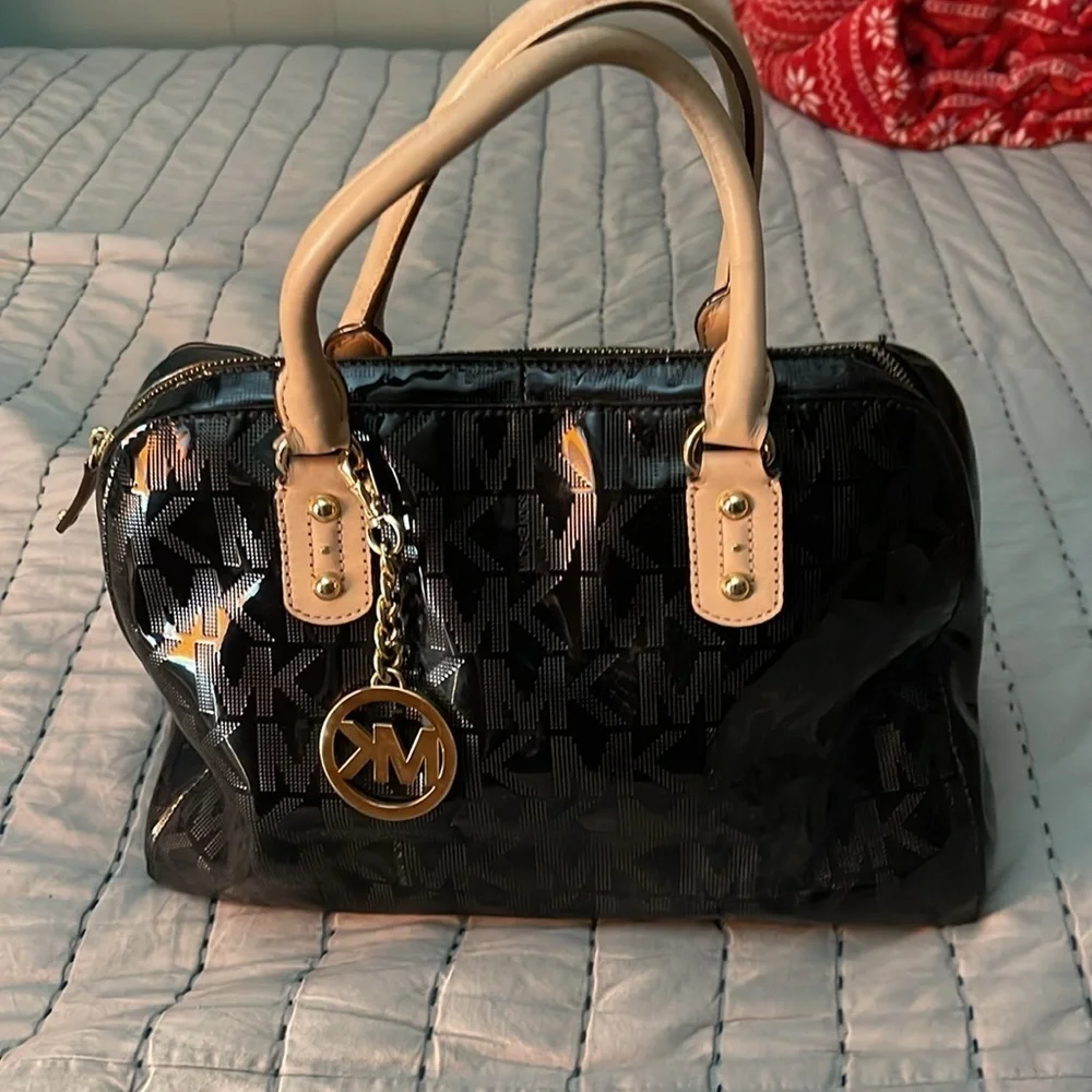 Michael Kors Black and Cream‎ Women's Bag